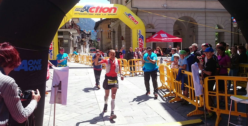 Giuliano Cavallo corre in gara di Trail Running con Sport Smart Watch Suunto Spartan Ultra