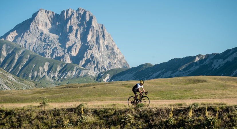 Preparazione ultracycling di Omar di Felice con Suunto Spartan Ultra