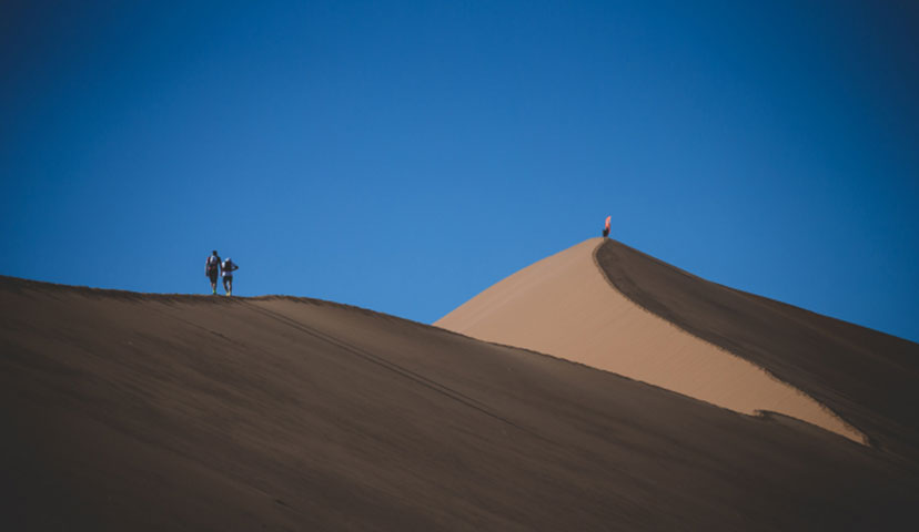 Correre nel deserto per finanziare la ricerca medica