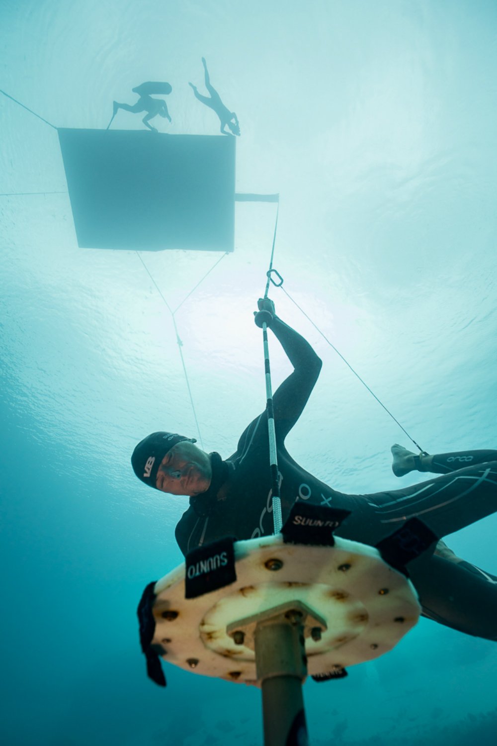 William Trubridge at 126m depth on his freediving record attempt