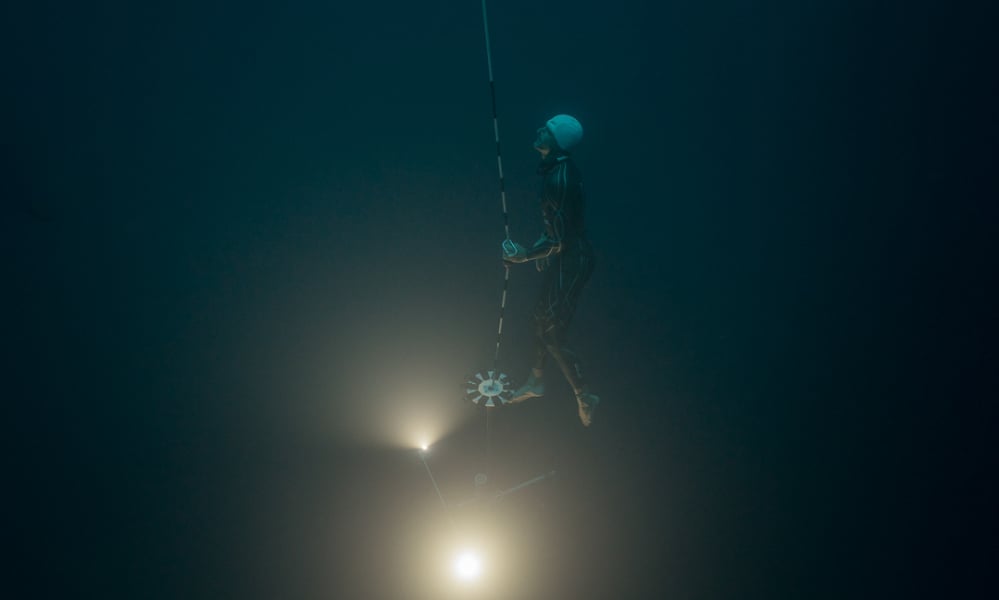 William Trubridge at 126m below surface on his freediving record attempt