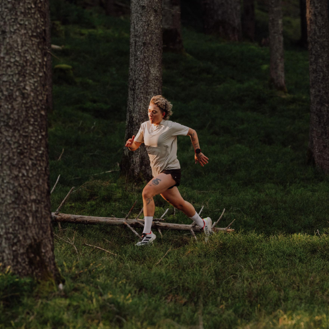 Suunto Spark Open-ear Earbuds | White