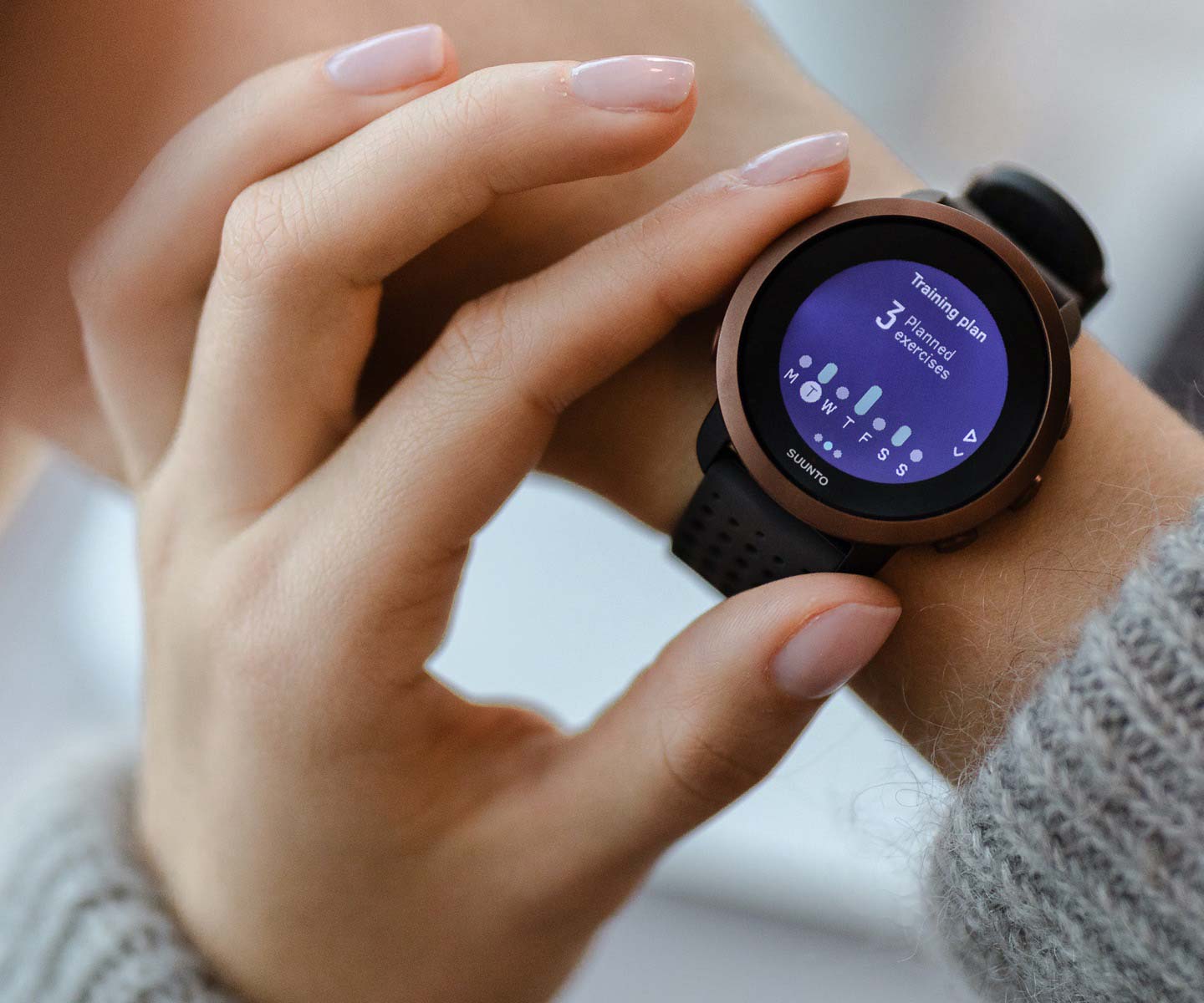Suunto 3 Pebble White Light Gold - 健康と快適な暮らしのための