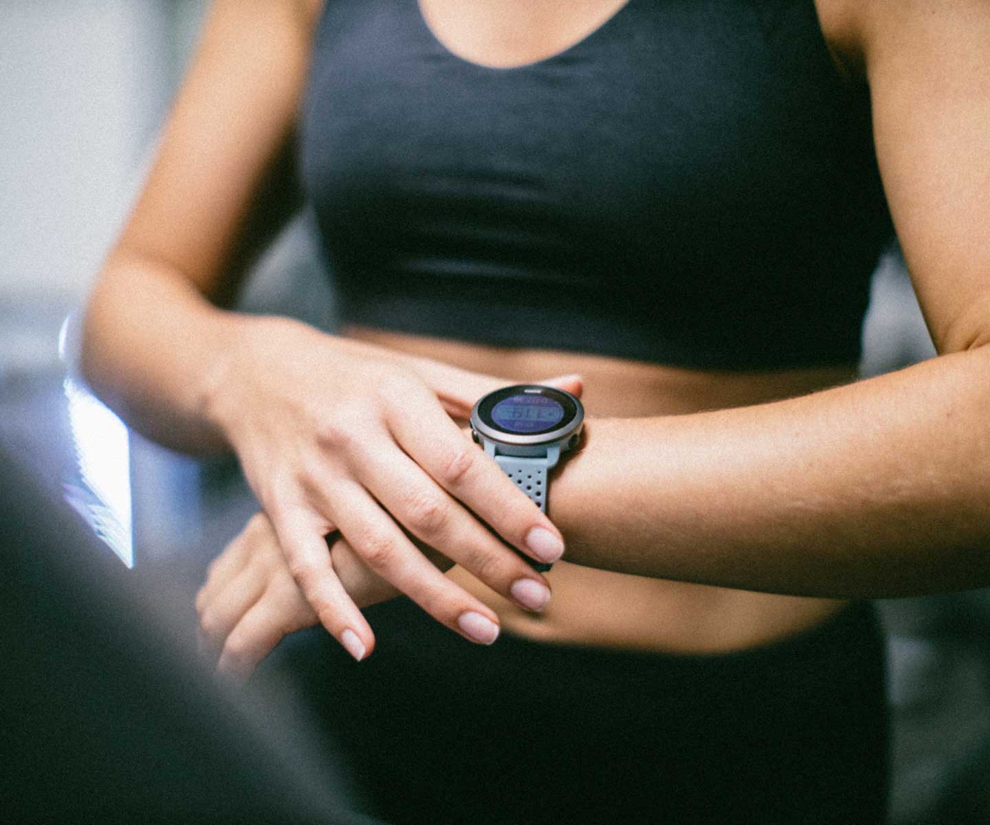 Suunto 3 All Black - 健康と快適な暮らしのためのコンパクトスポーツ 