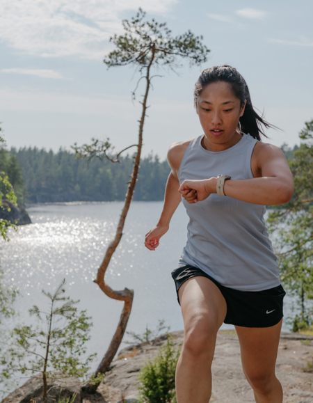Suunto 9 Peak Pro Titanium Slate - 薄型で頑丈なマルチスポーツ対応 