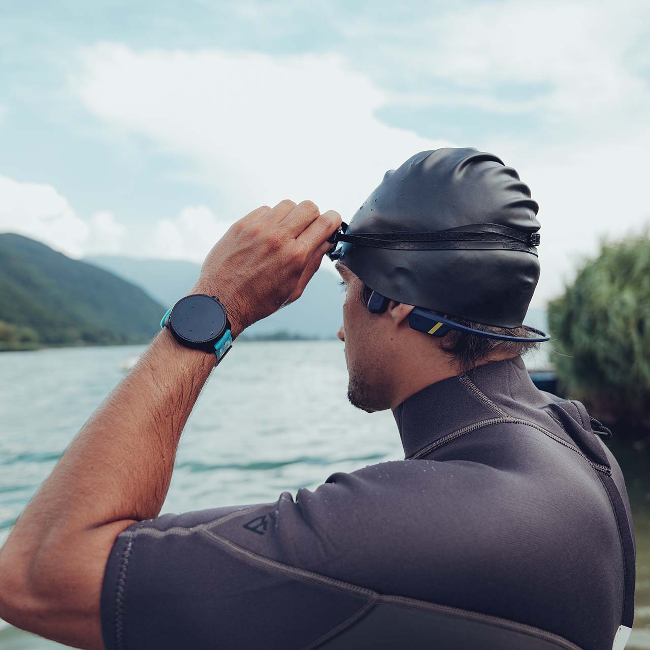 Suunto Aqua Lime Blue Headphones | Durable Bone Conduction Audio Suunto Aqua Lime Blue Headphones | Durable Bone Conduction Audio