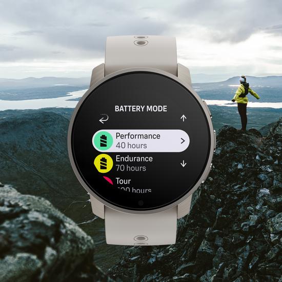 Suunto 9 Peak Pro Titanium Sand - 薄型で頑丈なマルチスポーツ対応の