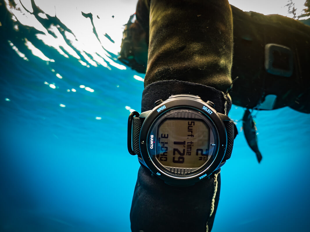 suunto d6i novo price