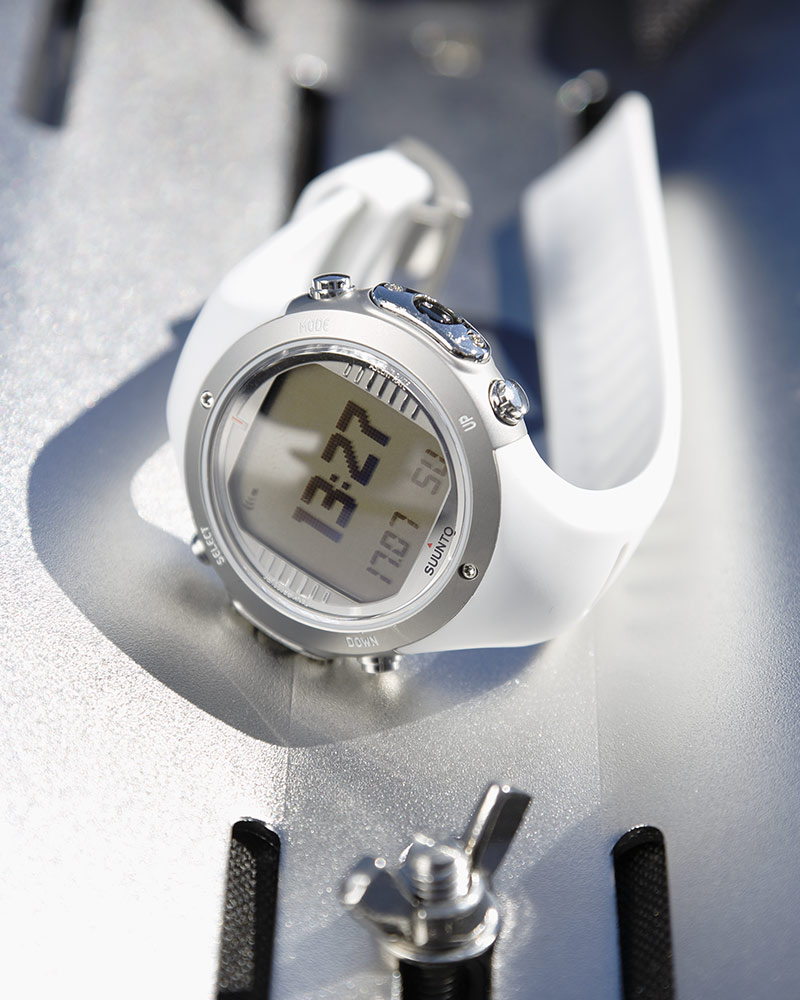 suunto d6i novo price