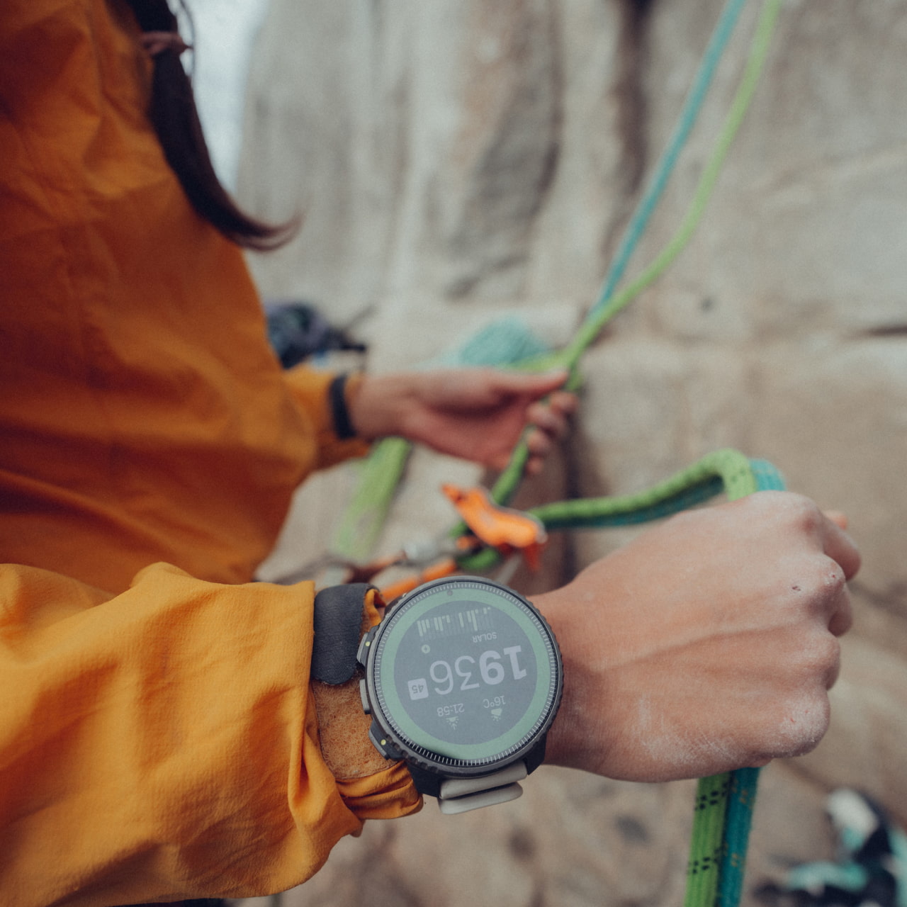 Suunto Vertical Titanium Solar Sand - The ultimate adventure watch