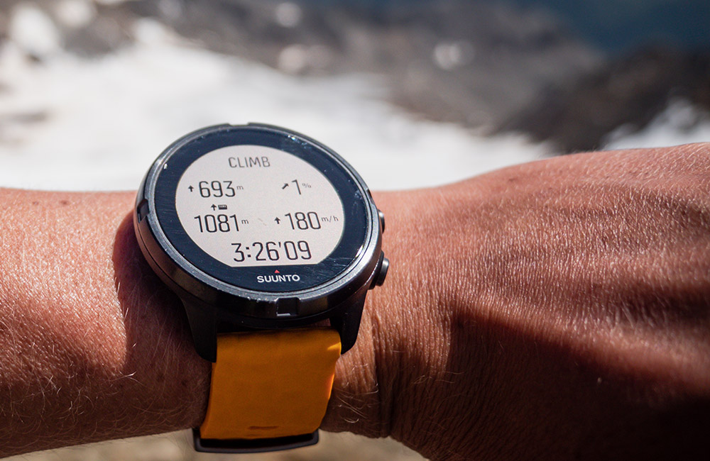 SuuntoPlus™ Climb feature gives you real-time insights on your effort and motivates you to keep going.