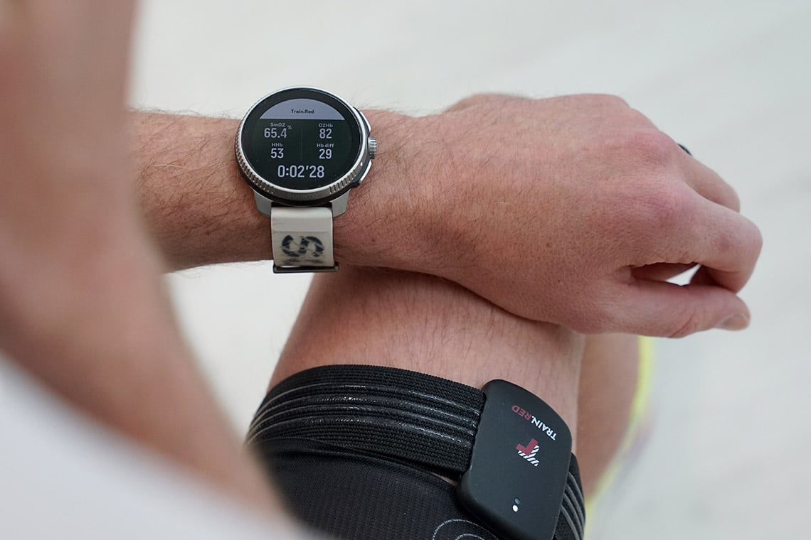 When using SuuntoPlus Train.red sport app your TrainRed muscle oxygen (SmO2%) sensor will provide real-time feedback on the oxygenation status of muscles.
